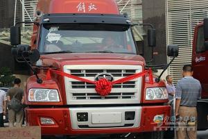 一汽解放柳特港口长头牵引进入广州