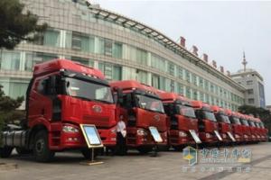 一汽解放J6万博体育app下载入口推介会营口举行 现场获订单120辆