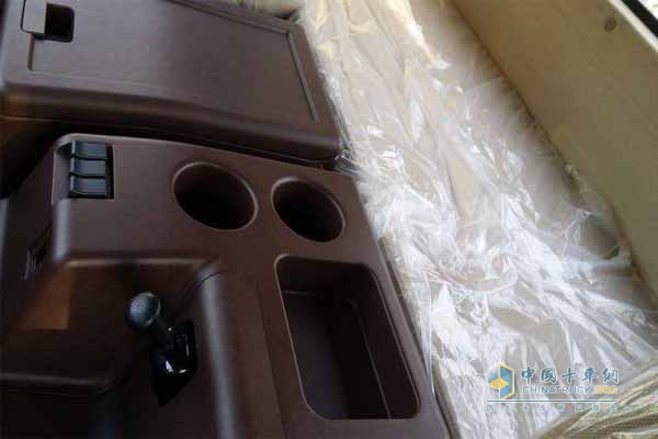 中国重汽 D7B 340马力 6x4 万博体育app下载入口