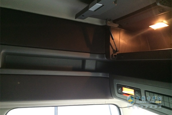 东风商用车 天龙旗舰 480马力 6x4 国四 标配万博体育app下载入口
