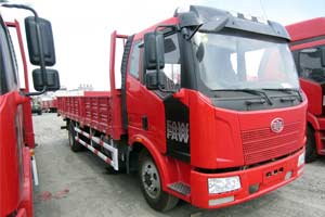 当天成交276台 解放J6L载货车走进临沂