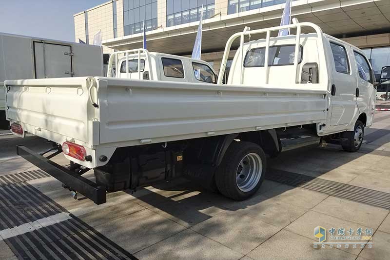 飞碟缔途MX 双排 1.5双燃料微卡