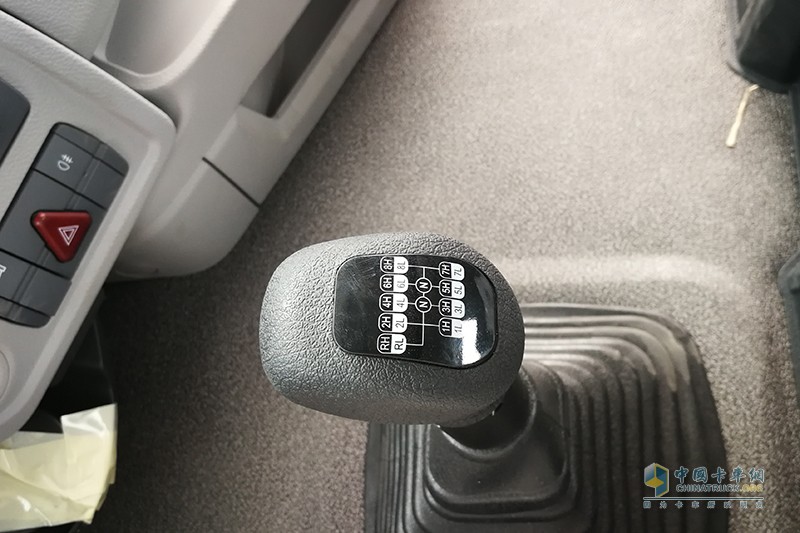 福田戴姆勒 欧曼EST穿越版 6X4 康明斯X12 510马力万博体育app下载入口