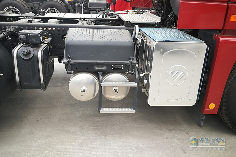 福田戴姆勒 欧曼EST穿越版 6X4 康明斯X12 510马力万博体育app下载入口