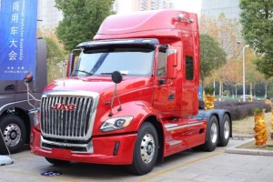 惊爆眼球  格尔发V7荣获“最受关注的国产长头卡车”