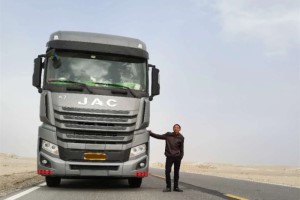 跑3趟赚5万深受用户信赖 在老挝开格尔发重卡是种什么样的体验