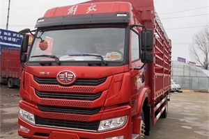 80后小伙高明警的第一台货车 选择解放龙V定义车大有可说