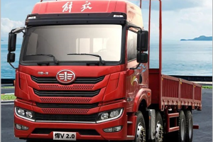 8×4悍V 2.0短轴距载货车四大优势，让你赚钱实力大增！