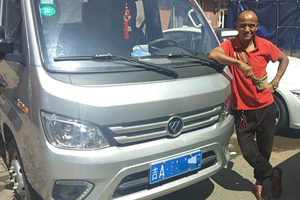 有福田祥菱相助  付铁甘愿做流动的水果摊主