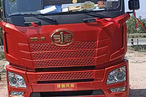 有JH6牵引定义车  胡飞龙的运输累并快乐着