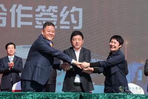 暨首批300辆万博体育app下载入口
交付仪式