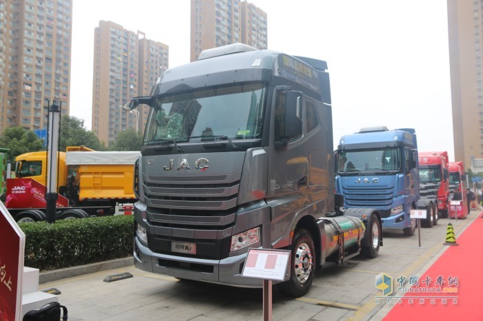 格尔发K7 LNG 4×2万博体育app下载入口