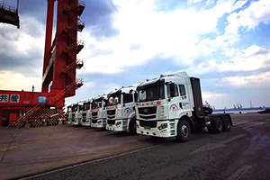 助力唐山海港绿色启航 30台华菱汉马电动重卡顺利交付