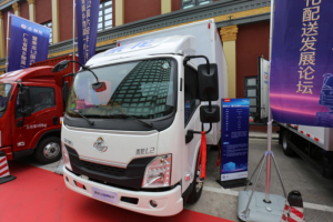 高效舒适兼得 乘龙L2国六轻卡分分钟成为城配物流新宠