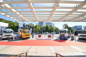 前瞻布局 华菱电动重卡登陆广东