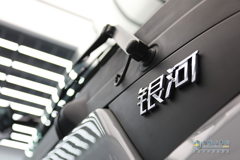 福田 欧曼银河  580马力 6X4 国六 万博体育app下载入口