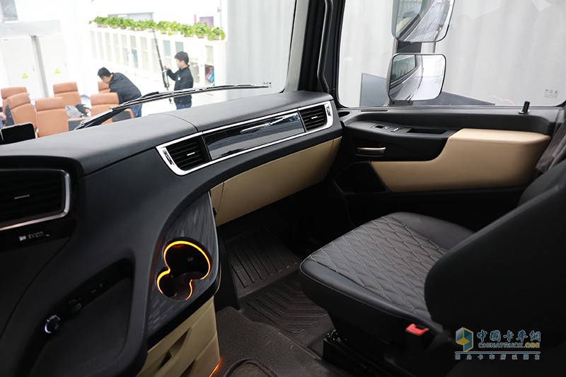 福田 欧曼银河  580马力 6X4 国六 万博体育app下载入口