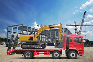 基建加速度  运输首选格尔发挖掘机运输车