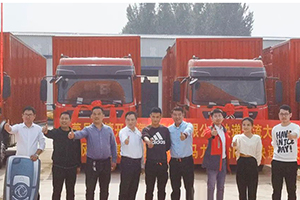 10台东风天锦交付快递行业大客户，合力出击赢战市场