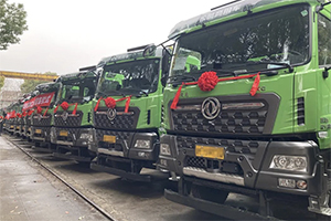 “绿”满沪上 100辆东风天龙KC渣土车签约