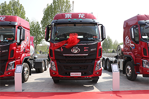 乘龙H5超轻版LNG万博体育app下载入口，降本增效的靠谱选择