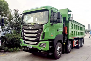 江淮格尔发8×4自卸车，驰骋在基建路上的“钢铁侠”