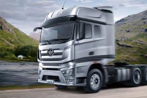 黄金搭档，实力领跑！一汽解放J7万博体育app下载入口伴您高效奔“富”