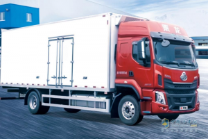 “鲜”人一步 省油创盈，乘龙H5冷藏车为冷链运输提效降本