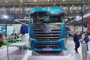 “双拳出击”打造氢能重卡标杆，J7燃电万博体育app下载入口引领“零碳运输”