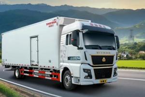 中国重汽汕德卡G7H 4x2冷藏车-高效先行，守护“鲜活力” ！