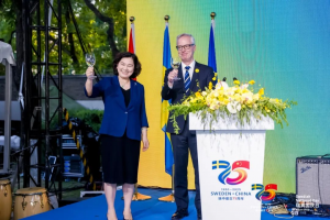 斯堪尼亚闪耀瑞典国庆日庆典，庆祝中瑞建交75周年