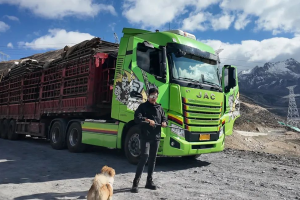 川藏线上的一抹青春绿，江淮跨越K7助跑庄老板的诗和远方