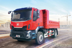 雨季作业 可靠为王！乘龙M3 4×2极限自卸车，工程运输的“全能战士”来了！