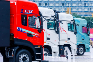 东风商用车：坚定信心决心 做好新能源“必答题”