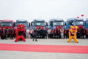 60台中国重汽豪沃TX燃气车盛大交付，领跑2026新征程