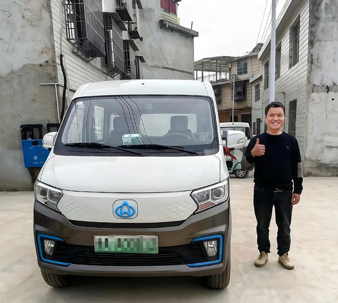 跨越星V7EV长续航，助吴师傅送菜抢鲜一步