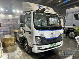 乘龙翼威2 CNG增程轻卡：物流行业节能新选择