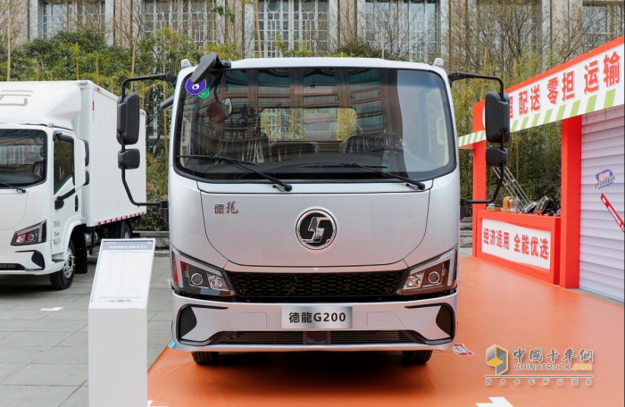陕汽德龍G200轻卡：物流新宠，高效舒适兼备