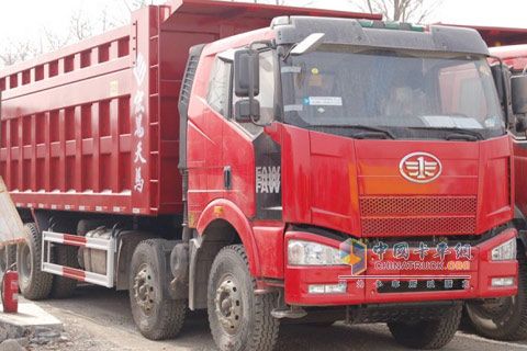 一汽解放 J6P重卡 370马力 6×4 自卸车 CA3250P66K24L3T1E