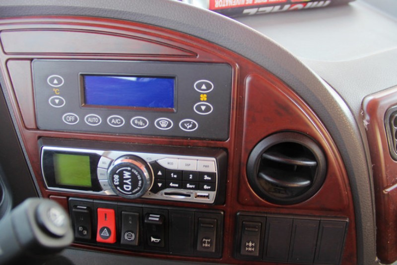 北奔 V3M重卡 336马力 6X2 国五LNG万博体育app下载入口(ND4240L27J7Z01)