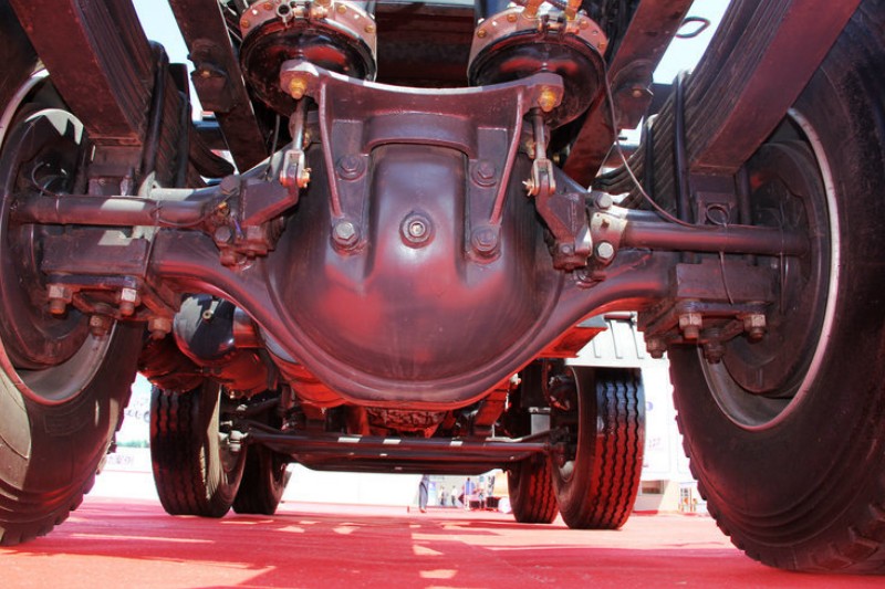 北奔 V3M重卡 336马力 6X2 国五LNG万博体育app下载入口(ND4240L27J7Z01)