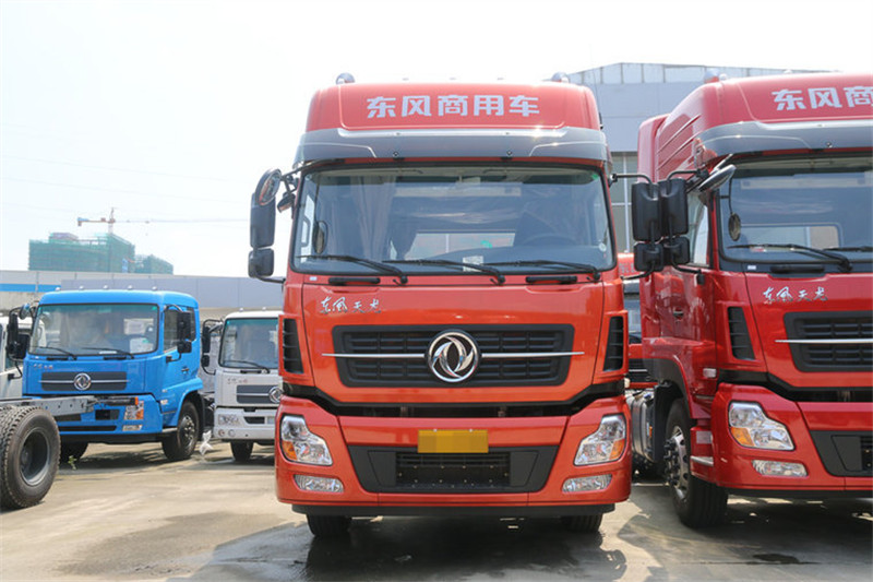 东风商用车 新天龙重卡 420马力 4X2 国四万博体育app下载入口
(DFL4181A8)
