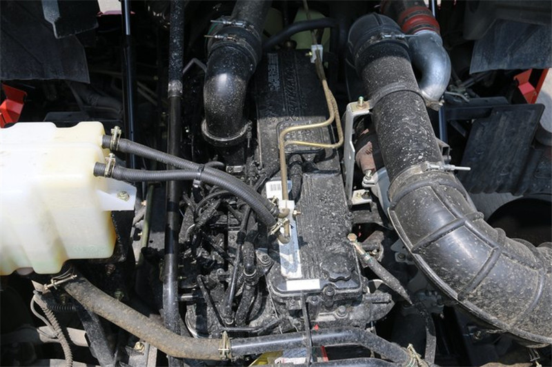 东风商用车 新天龙重卡 420马力 4X2 国四万博体育app下载入口
(DFL4181A8)