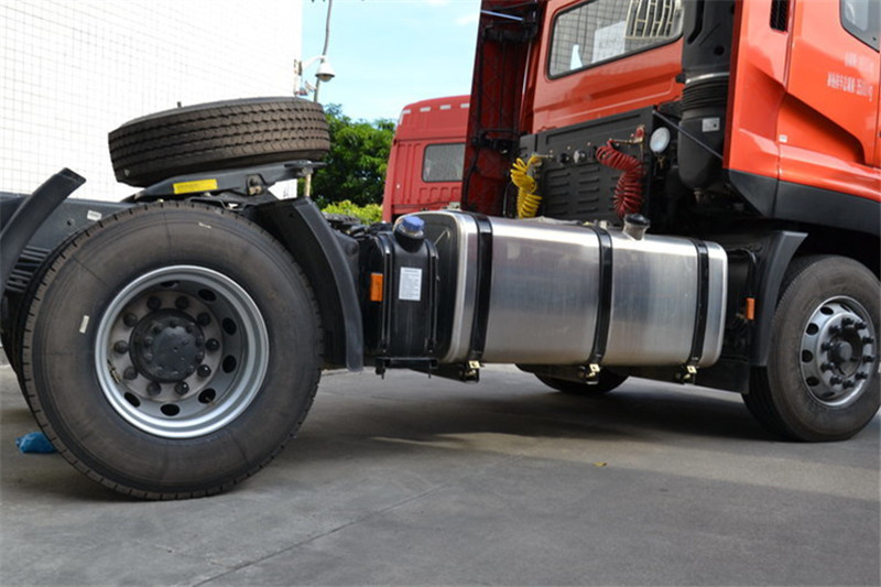 东风商用车 新天龙重卡 385马力 4X2 国四万博体育app下载入口
(DFL4181A8)