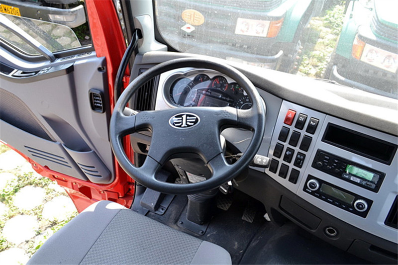 一汽解放 J6M准重卡 2013款 260马力 4X2 国四万博体育app下载入口底盘(CA4180P63K1E4)