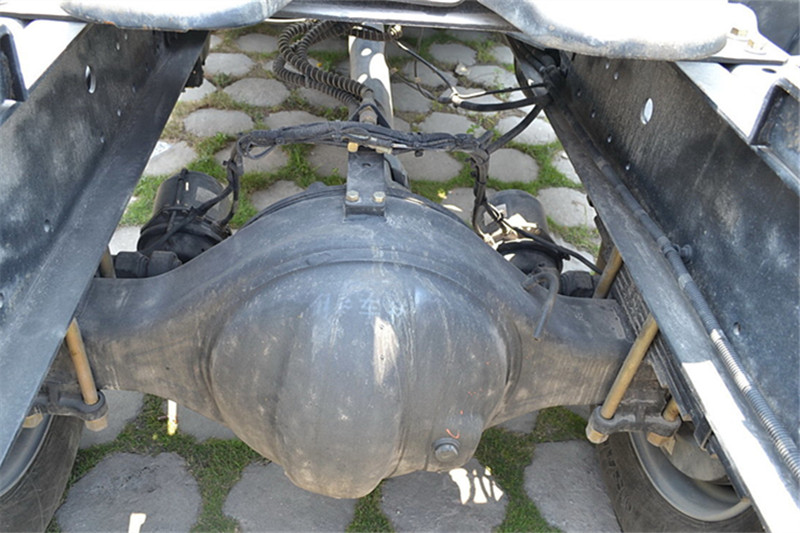 一汽解放 J6M准重卡 2013款 260马力 4X2 国四万博体育app下载入口底盘(CA4180P63K1E4)