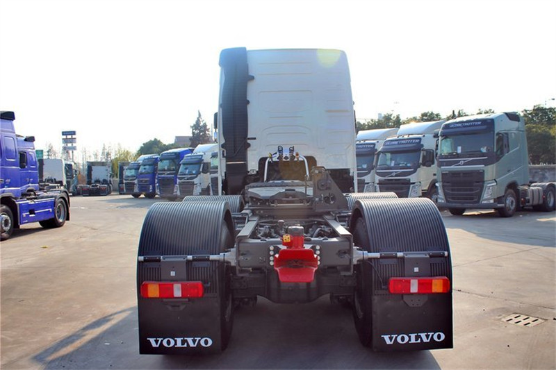 沃尔沃 新FH重卡 540马力 6X4 国四万博体育app下载入口
(大件车)