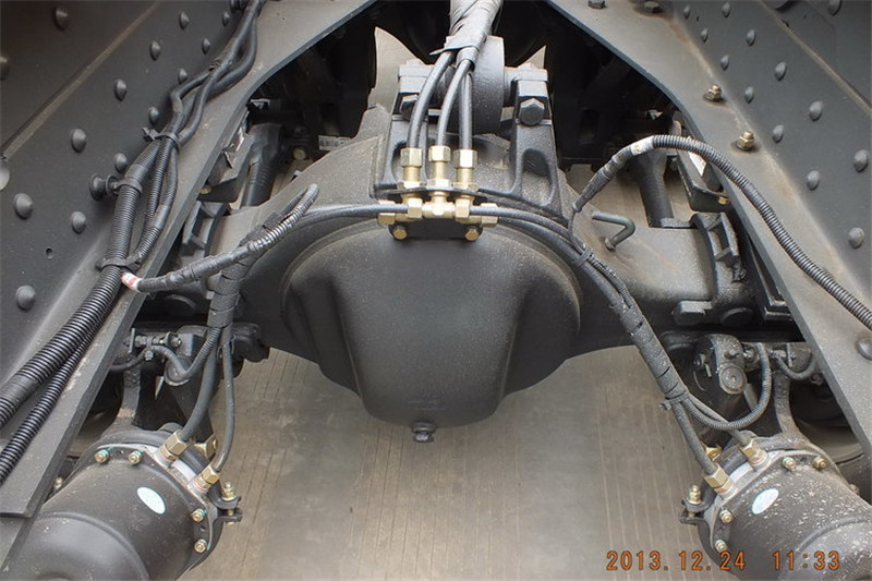 重汽王牌 W5G重卡 375马力 6X4 国四万博体育app下载入口(CDW4250A1T4)