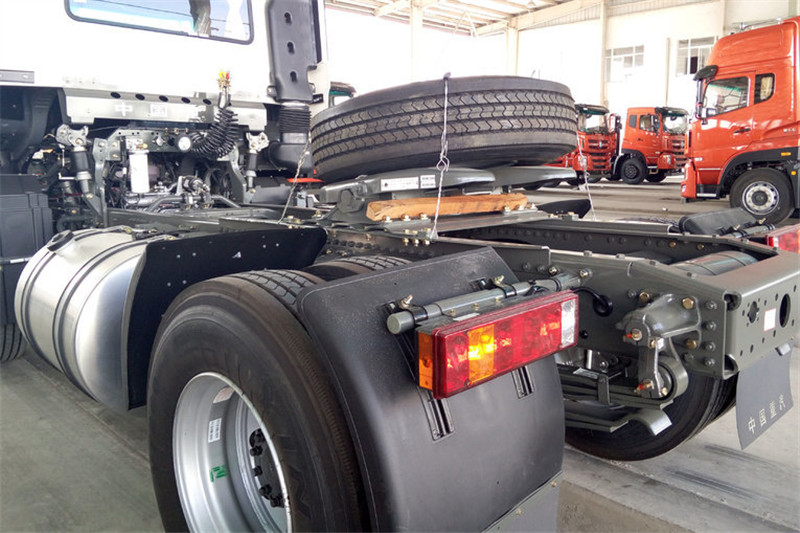 重汽王牌 W5B-H重卡 340马力 4X2 国四万博体育app下载入口(10档)(CDW4180A1T4J)