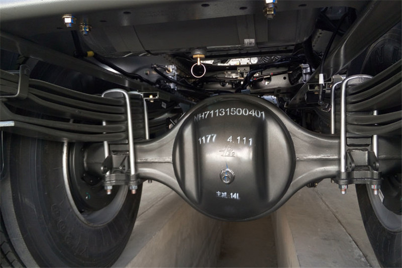 重汽王牌 W5B-H重卡 340马力 4X2 国四万博体育app下载入口(10档)(CDW4180A1T4J)